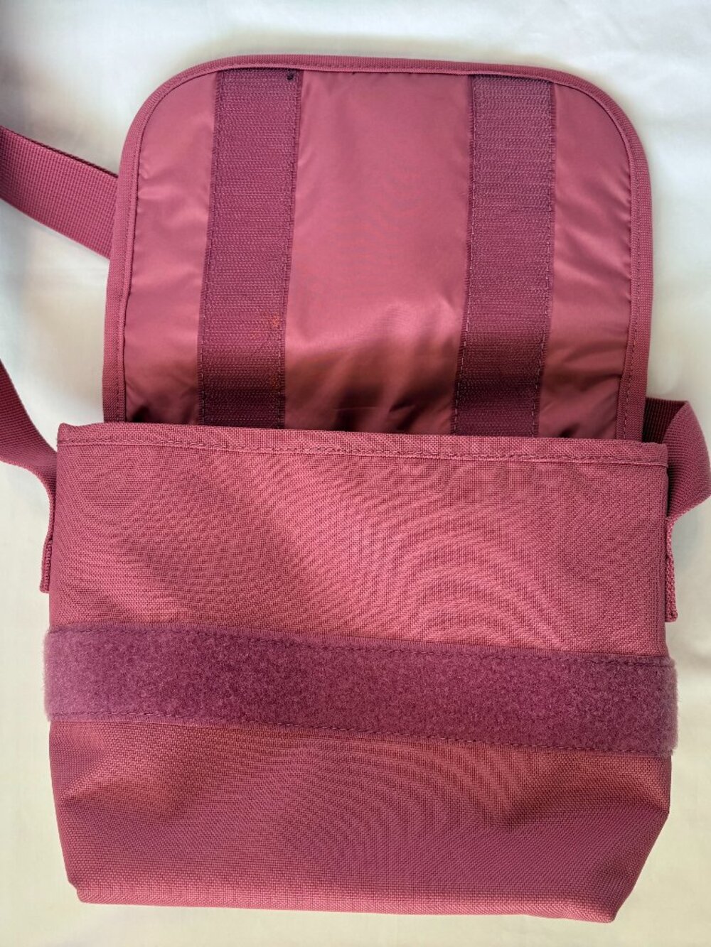 Herschel Supply Co Grade Mini Messenger Bag Nude Rose Pink Crossbody - Picture 8 of 13